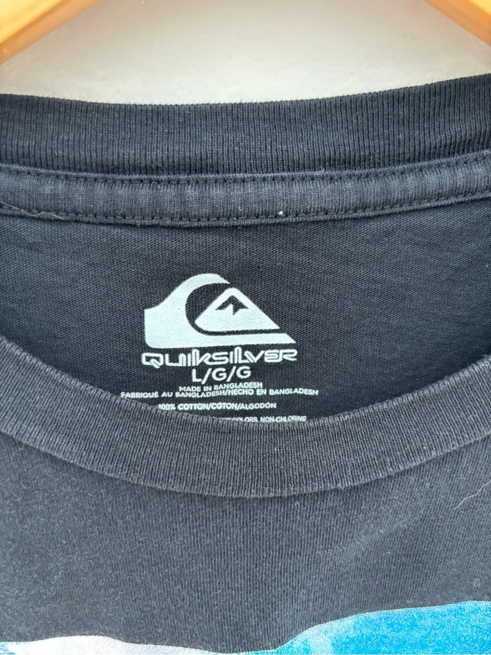 Quiksilver Black Graphic T-Shirt Boys Large Green Blue Surf Logo Tee